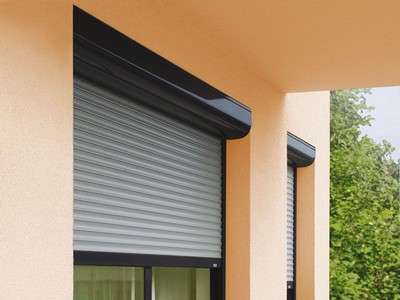 volet-pose-sous-linteau-enroulement-vers-exterieur